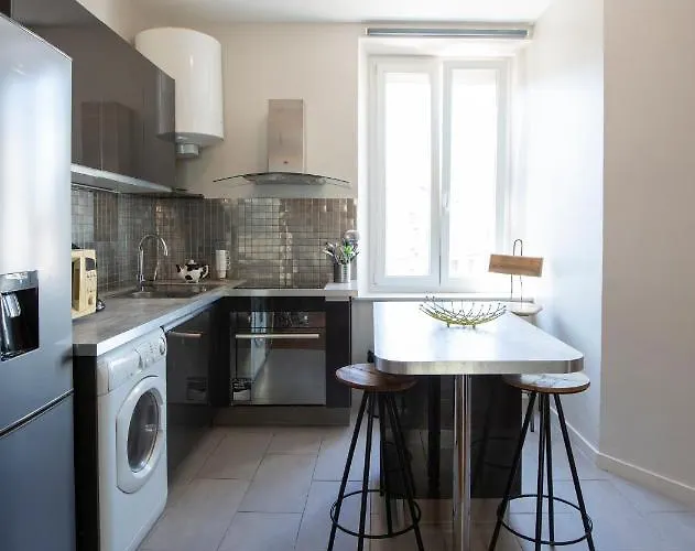 Milhan Avec Climatisation Centre Apartment